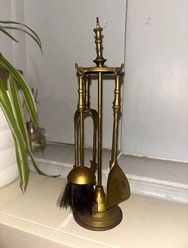 Vintage retro brass finish - brass,